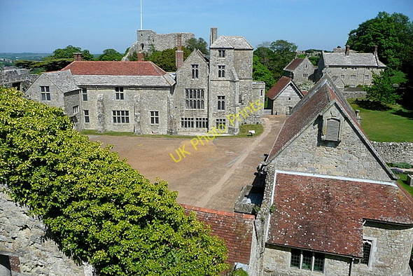 Photo 6"x4" Carisbrooke Castle, view of the interior Newport\/SZ4988 c2010