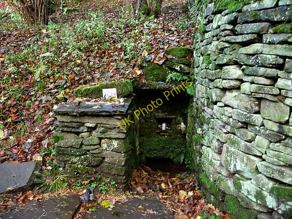 Photo 6"x4" Ffynnon Issui, Partrishow Partrishow c2010