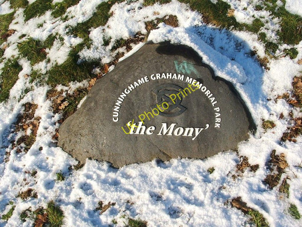 Photo 6"x4" The Mony Dumbarton c2010