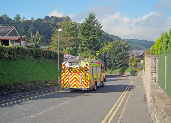 Photo 6"x4" Fire engine speeding down Knucklas Road Knighton\/Tref-y-Clawdd c2010