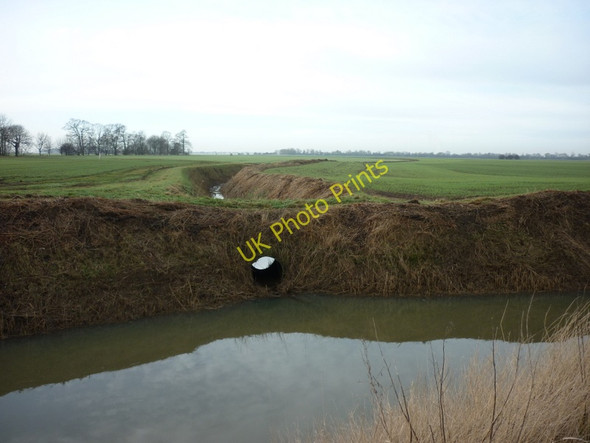 Photo 6"x4" A drain enters Winestead Drain, Sunk Island Patrington Haven c2011