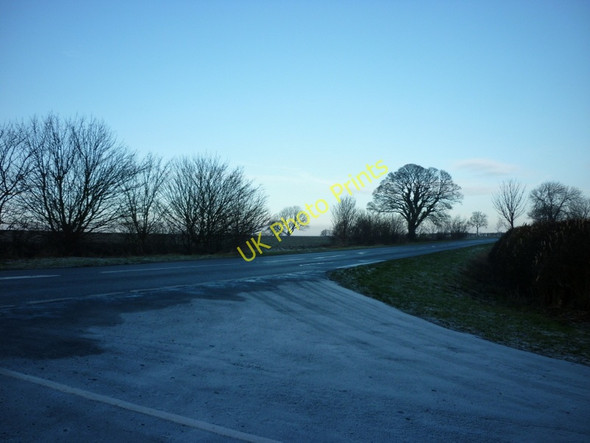 Photo 6"x4" The B1225 High Street Benniworth c2011