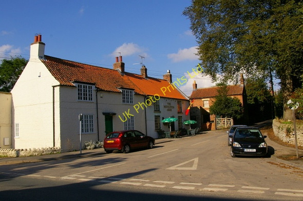 Photo 6"x4" The Middleton Arms at Middleton Pickering\/SE7984 c2006