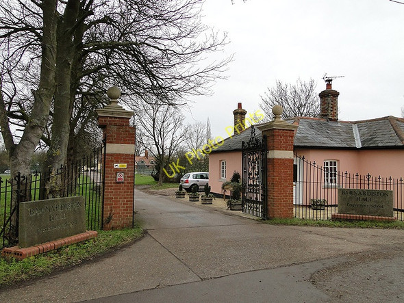 Photo 6"x4" The entrance to Barnardiston Hall Sowley Green c2011