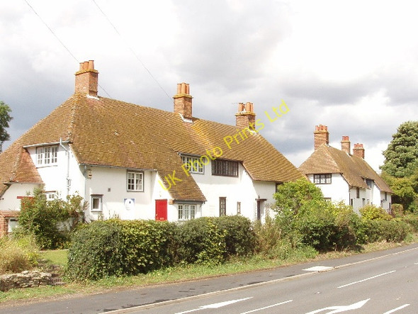 Photo 6"x4" Houses on the A418 Thame to Aylesbury road Thame c2005