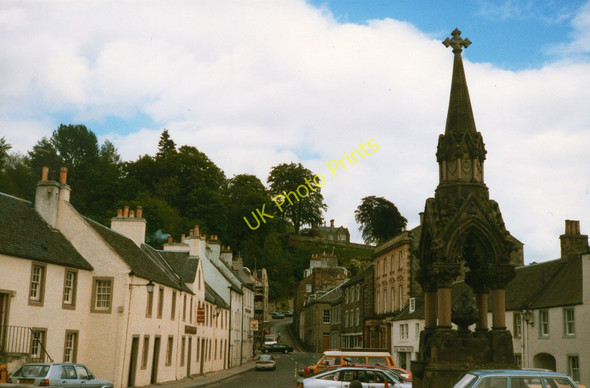 Photo 6"x4" Dunkeld cross Dunkeld c1989