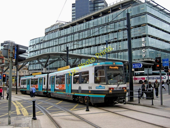 Photo 6"x4" Manchester Metrolink tram no. 1014 at Shudehill Interchange Manchester c2010