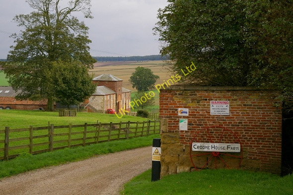 Photo 6"x4" Croome House Farm Sledmere c2006