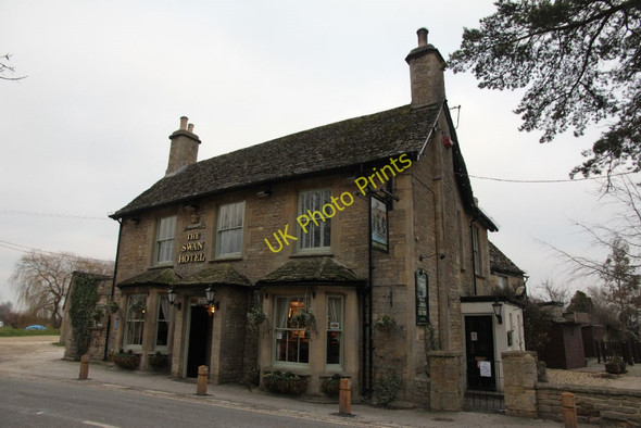 Photo 6"x4" The Swan Hotel Radcot c2011