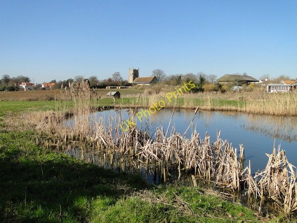 Photo 6"x4" Friston church across the pond Friston\/TM4160 c2011