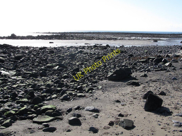 Photo 6"x4" Rock strewn beach near Bay View House Greencastle\/J2411 c2011
