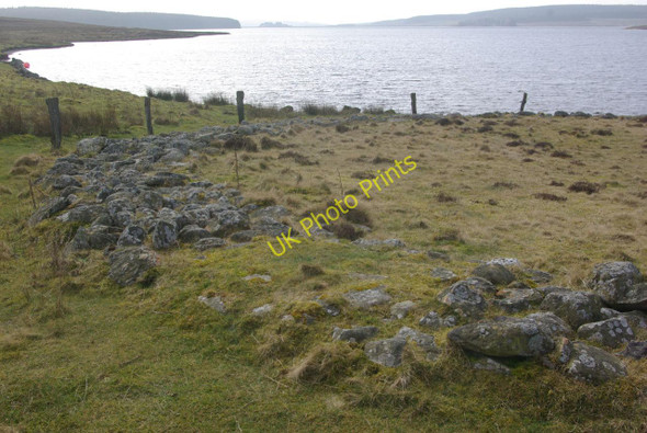 Photo 6"x4" Ring cairn by Llyn Brenig Llyn Du\/SH9957 c2011
