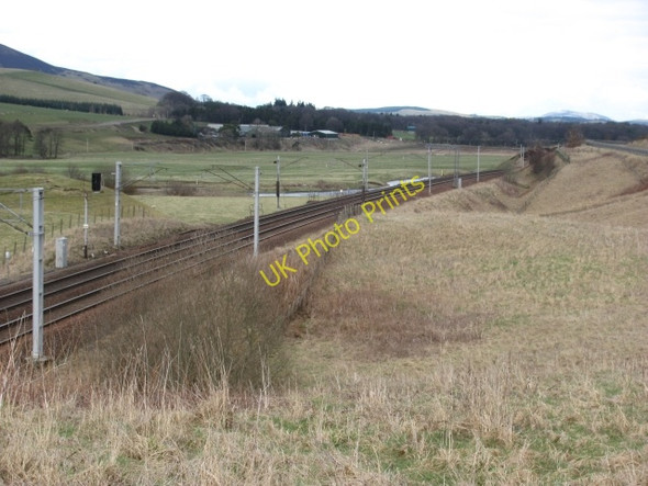 Photo 6"x4" West Coast Main Line passes Bower of Wandel Roberton\/NS9428 c2011