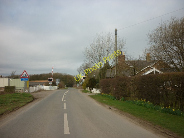 Photo 6"x4" Station Road, north of West Heslerton East Heslerton c2011
