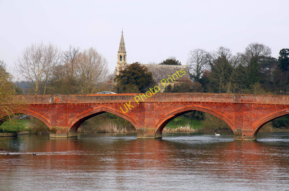 Photo 6"x4" Clifton Hampden Bridge and church Clifton Hampden c2011