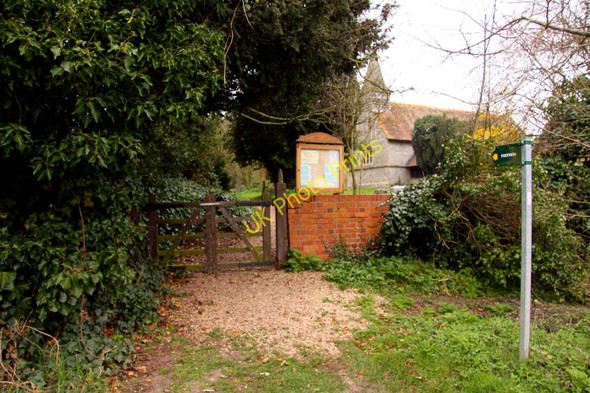Photo 6"x4" Footpath through the churchyard Wallingford c2011