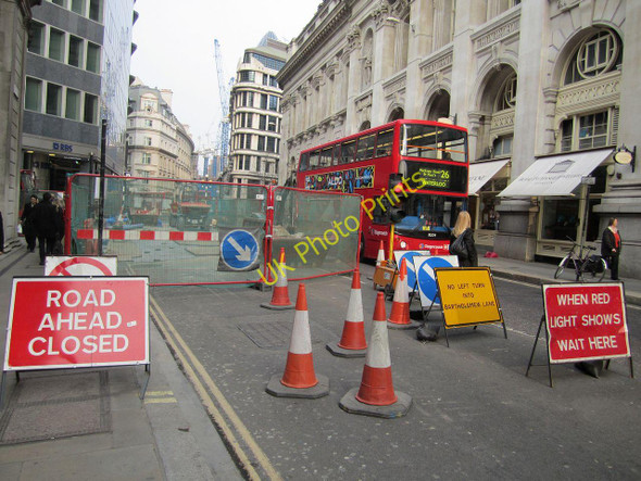 Photo 6"x4" Roadworks in Threadneedle Street London c2011