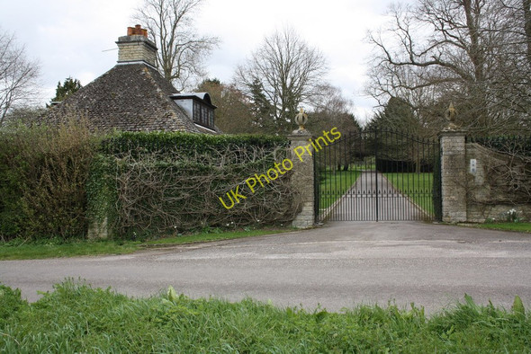 Photo 6"x4" Gated entrance to Hailey House Ipsden c2011