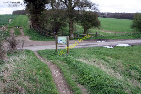 Photo 6"x4" The Ridgeway where it crosses Swan's Way Oakley Court c2011
