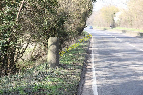 Photo 6"x4" Milestone on the causeway Abingdon c2011
