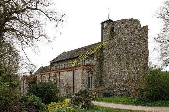 Photo 6"x4" St Mary, Wortham Magpie Green c2011 P1