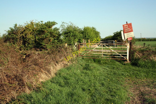 Photo 6"x4" Level crossing for footpath across the Cholsey to Wallingford Railway Wallingford c2011