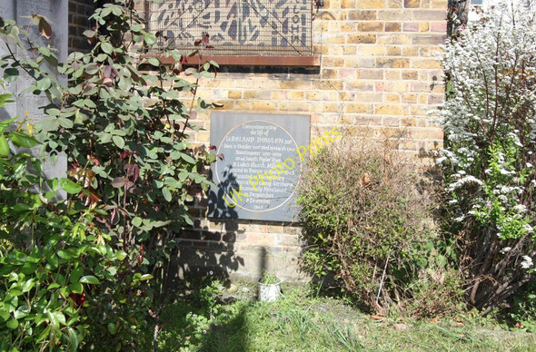 Photo 6"x4" St Luke, Havannah Street, Millwall  - Memorial Poplar\/TQ3780 c2011