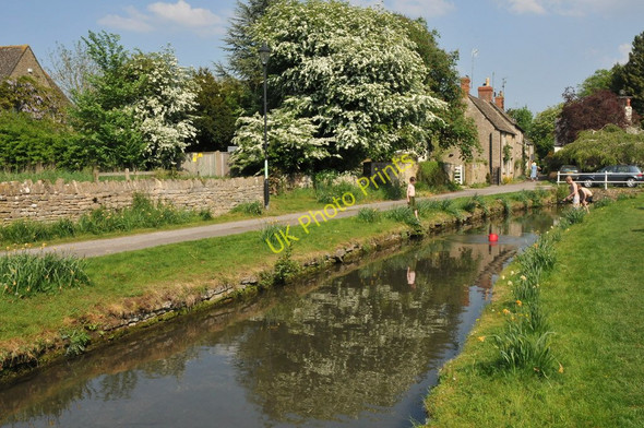 Photo 6"x4" River Thames at Ashton Keynes Ashton Keynes c2011