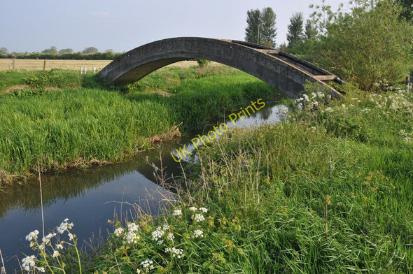 Photo 6"x4" Bridge over the River Thames Cricklade c2011