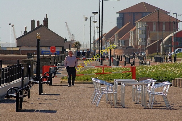 Photo 6"x4" Promenade at Roker Sunderland\/NZ3957 c2011