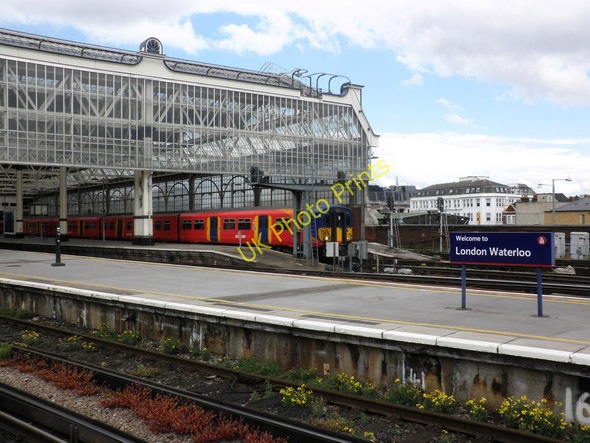 Photo 6"x4" Waterloo Railway Station London c2011