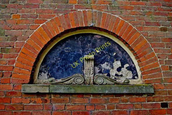 Photo 6"x4" Court of Noke Mill (3) - carving, near Staunton on Arrow Staunton on Arrow c2011