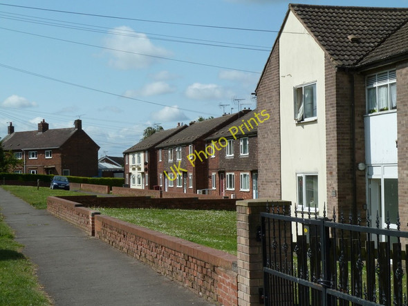 Photo 6"x4" Houses on Lime Tree Avenue, Glapwell Ault Hucknall c2011