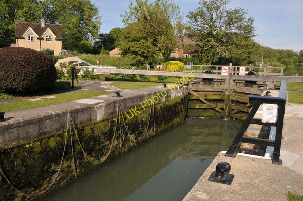 Photo 6"x4" Buscot Lock Lechlade on Thames c2011