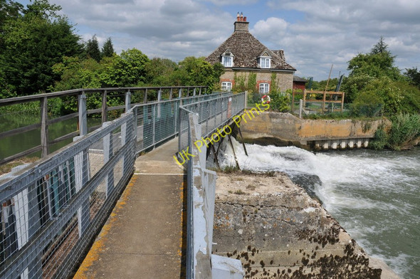Photo 6"x4" Footbridge over Rushey Weir Buckland Marsh c2011