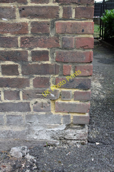 Photo 6"x4" Benchmark on Bramley House, Silchester Road Kensal Town c2011