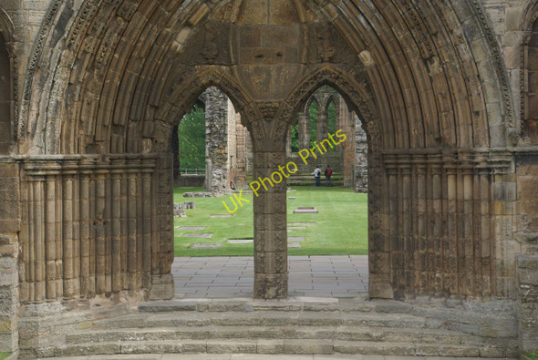 Photo 6"x4" Elgin Cathedral Elgin c2011
