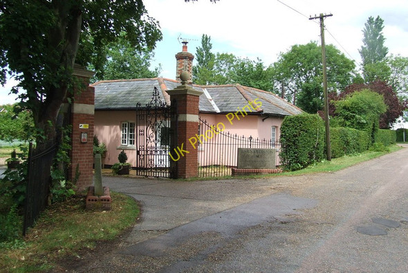 Photo 6"x4" Entrance To Barnardiston Hall Sowley Green c2011