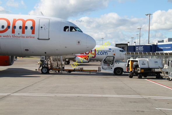 Photo 6"x4" Edinburgh Airport Ratho Station c2011