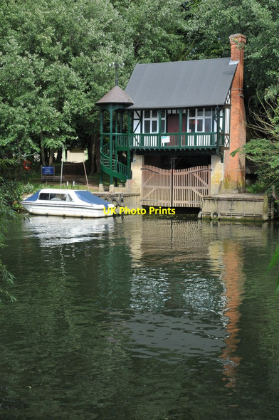 Photo 6"x4" Howbury Park Boathouse Wallingford c2011