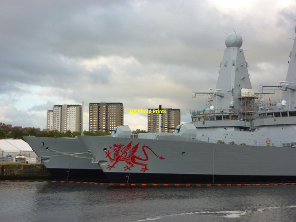 Photo 6"x4" Doon The Watter - 25th June 2011 : Dragon at Scotstoun Renfrew c2011