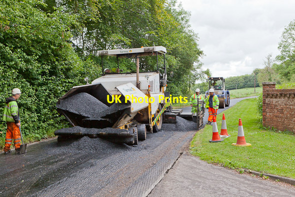 Photo 6"x4" Resurfacing works on Longwood Road Lane End\/SU5525 c2011 P1