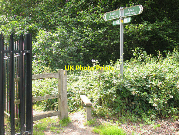 Photo 6"x4" Footpath sign Langton Green\/TQ5439 c2011