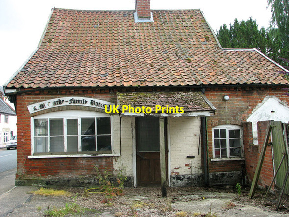 Photo 6"x4" Family Butchers in The Street, Bramfield Bramfield\/TM4073 c2011
