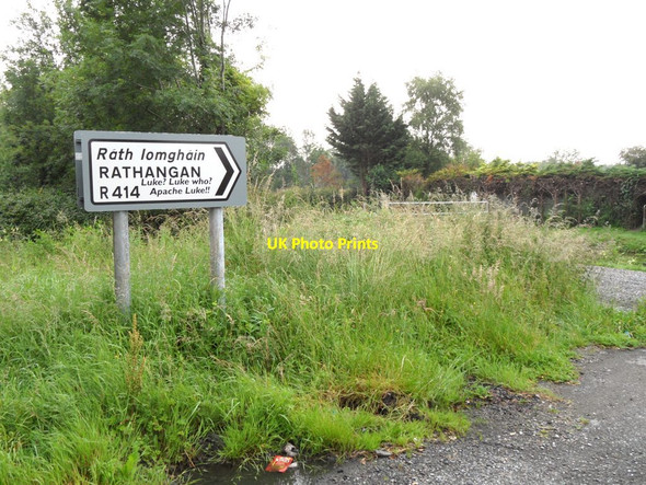 Photo 6"x4" Road sign with curiously professional graffiti near Allenwood, Co. Kildare Allenwood\/N7526 c2011