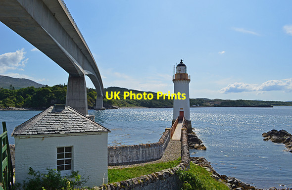 Photo 6"x4" The lighthouse on Eilean B\u00c3\u00a0n Kyleakin c2011