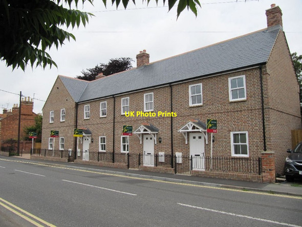 Photo 6"x4" New row of houses Wallingford c2011