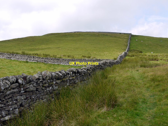 Photo 6"x4" Walls east of Harter Fell Thringarth c2011
