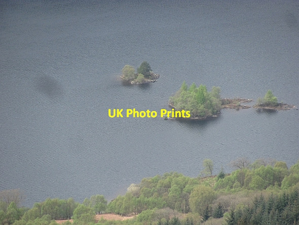 Photo 6"x4" Heron Island Loch Chon c2011