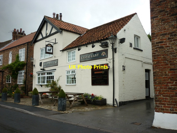 Photo 6"x4" The Rythre Arms, Ryther Nun Appleton c2011